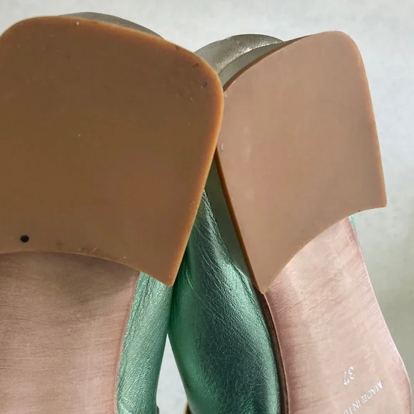 Elegant Mint Green Loafers with Gold Accents - Picture 6 of 7